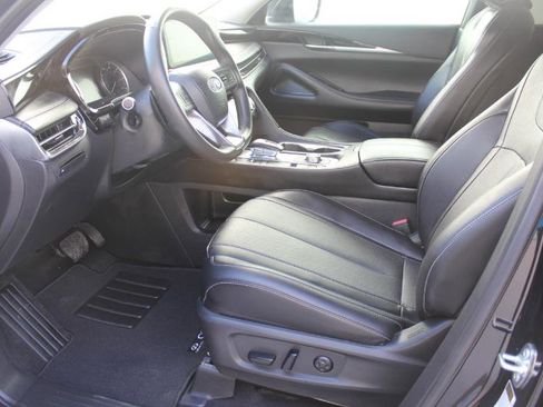 Used 2025 INFINITI QX60 Pure image 11