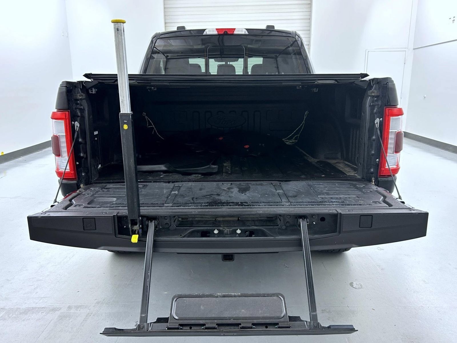 Used 2022 Ford F150 Platinum w/ Equipment Group 701A High AWD/4WD image 23