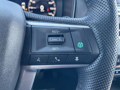 Used 2023 Mitsubishi Outlander SEL image 36