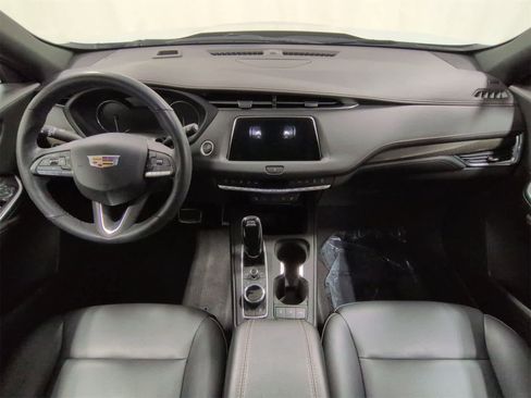 Used 2022 Cadillac XT4 Sport w/ Cold Weather Package image 16