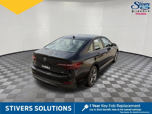 Used 2024 Volkswagen Jetta SE FWD image 6