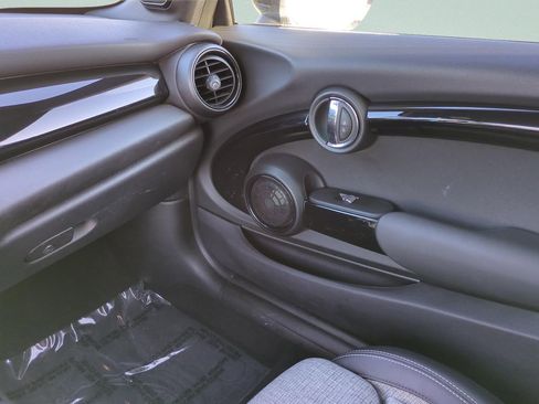 Used 2020 MINI Cooper Convertible w/ Signature Upholstery Package image 15