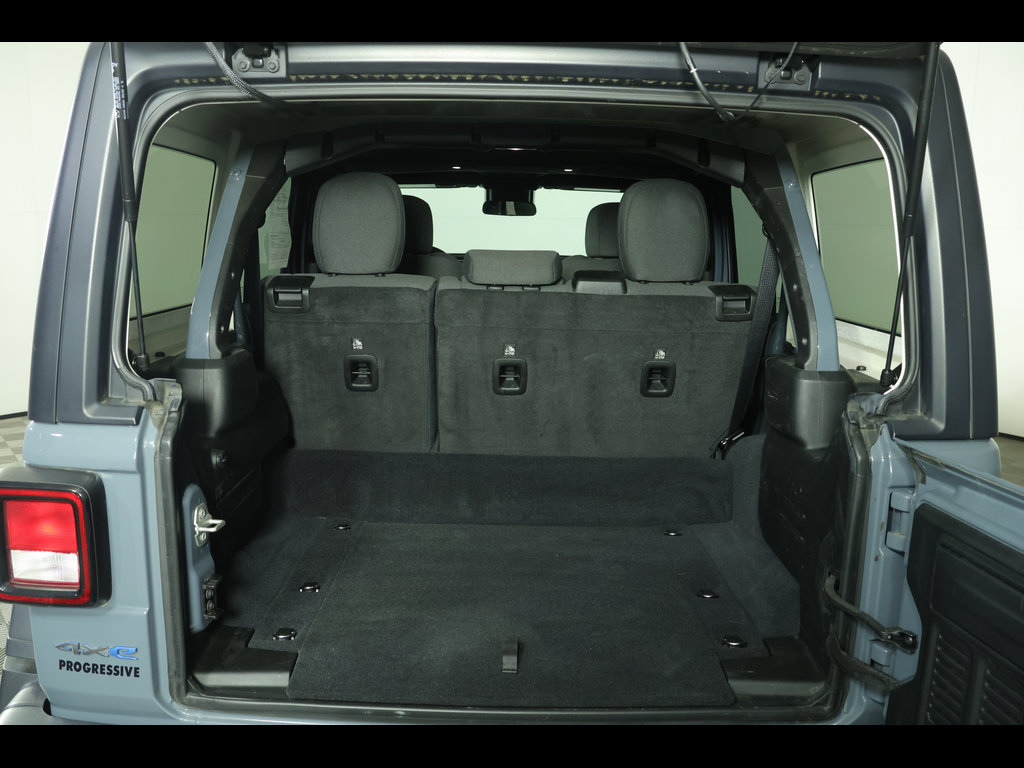 Used 2024 Jeep Wrangler Unlimited AWD/4WD image 12