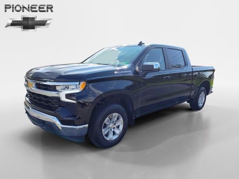 Used 2025 Chevrolet Silverado 1500 LT image 1