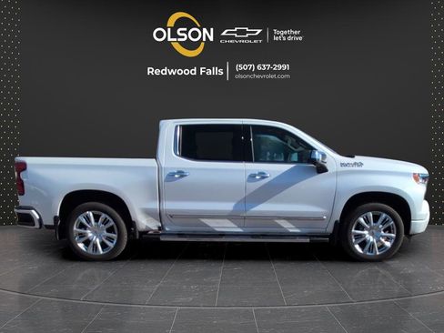 Used 2024 Chevrolet Silverado 1500 High Country w/ High Country Premium Package AWD/4WD image 6