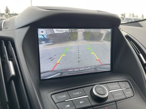 Used 2018 Ford Escape SE w/ SE Sync 3 Package image 18