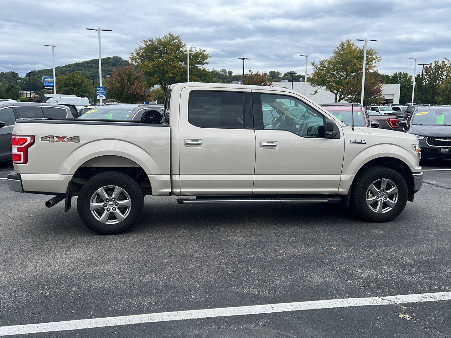 Used 2018 Ford F150 XLT w/ Equipment Group 302A Luxury AWD/4WD image 4