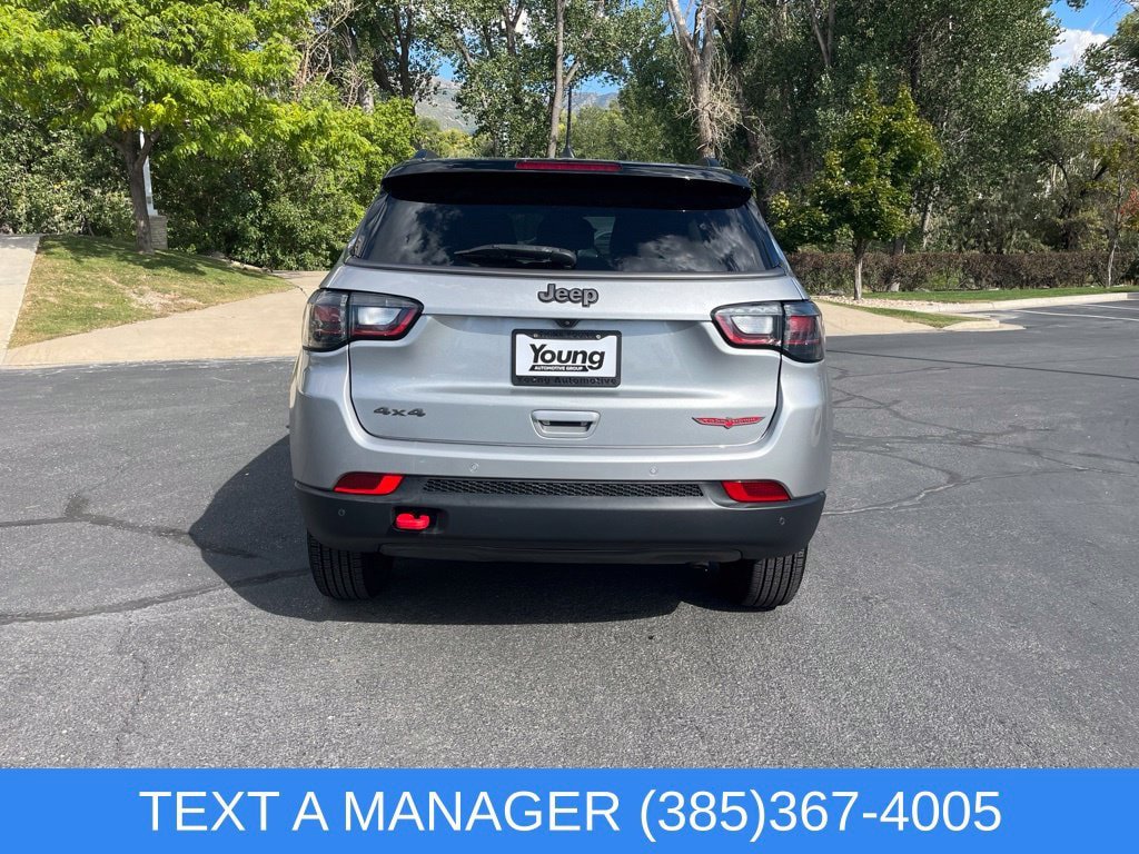 Used 2022 Jeep Compass Trailhawk w/ Trailhawk Elite Group AWD/4WD image 5