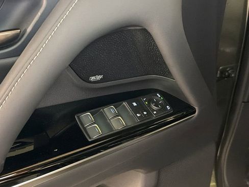 New 2025 Lexus LX 700h Luxury image 17