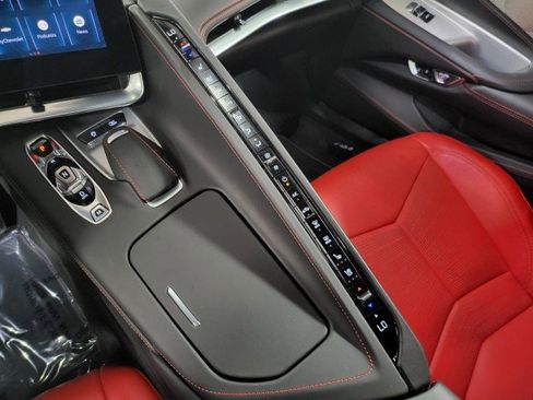 Used 2024 Chevrolet Corvette Stingray Premium Conv w/ Z51 Performance Package image 26