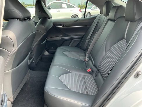 Used 2022 Toyota Camry SE FWD image 15