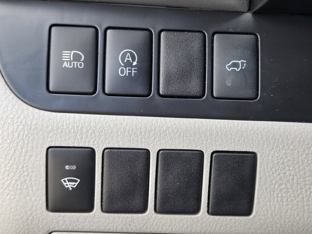 Used 2018 Toyota Highlander XLE FWD image 22