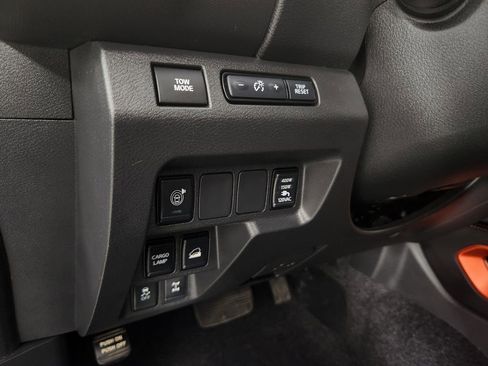Used 2022 Nissan Frontier PRO-4X AWD/4WD image 20