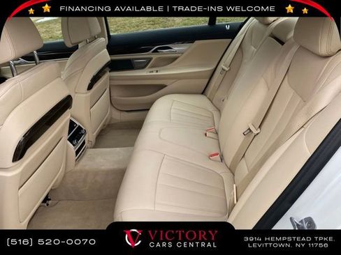 Used 2020 BMW 740i xDrive 740i xDrive w/ Cold Weather Package image 20