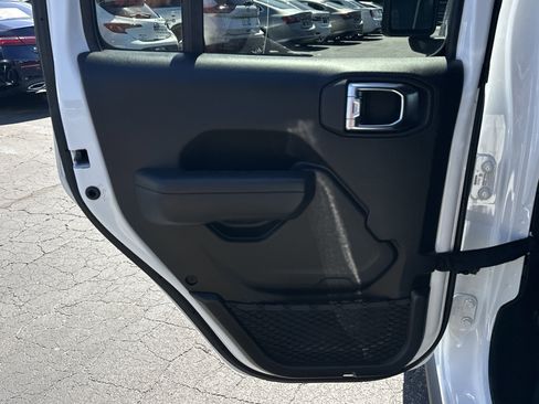 Used 2025 Jeep Wrangler Unlimited Sport AWD/4WD image 22