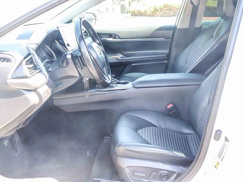 Used 2021 Toyota Camry SE FWD image 22