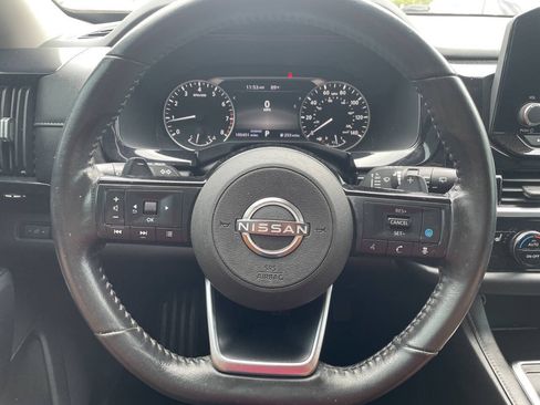 Used 2022 Nissan Pathfinder SV w/ SV Premium Package FWD image 18