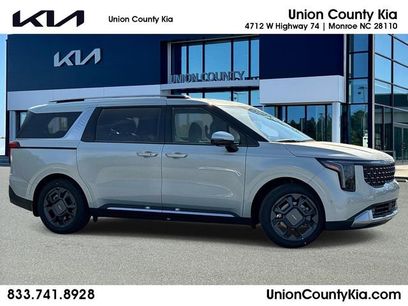 New 2026 Kia Carnival SX