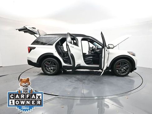 Used 2025 Ford Explorer ST image 46