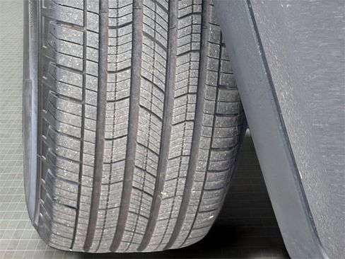 Certified 2025 Jeep Grand Cherokee Laredo X w/ Luxury Tech Group I image 11