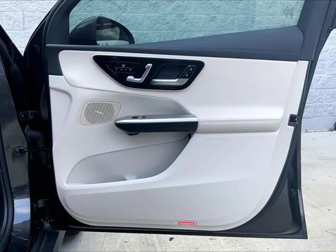 Used 2024 Mercedes-Benz GLC 300 GLC 300 image 20