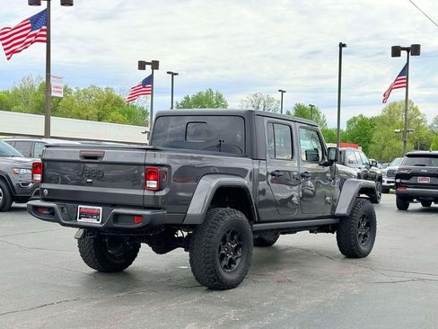 Used 2023 Jeep Gladiator Sport AWD/4WD image 7