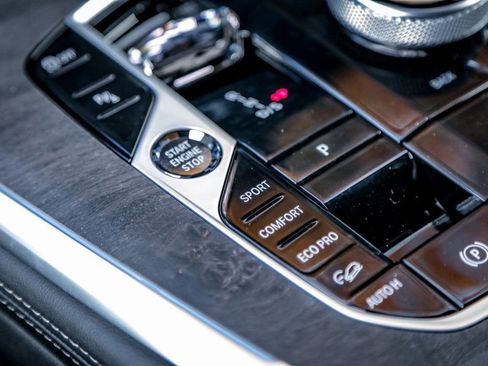 Used 2026 BMW X7 xDrive40i w/ Executive Package image 16