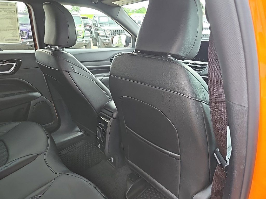 New 2026 Jeep Compass Latitude AWD/4WD image 74