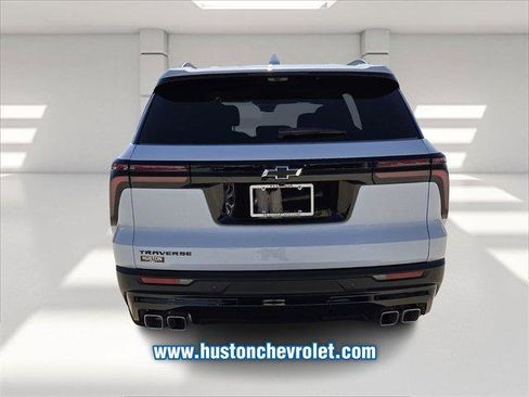 New 2026 Chevrolet Traverse LT w/ Midnight/Sport Edition image 4