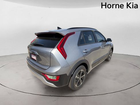 New 2026 Kia Niro LX FWD image 4