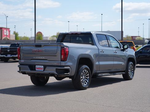 Used 2021 GMC Sierra 1500 AT4 w/ AT4 Value Package AWD/4WD image 3