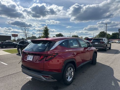 New 2026 Hyundai Tucson SE image 8