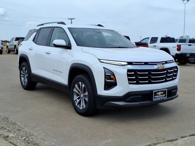 Used 2025 Chevrolet Equinox LT w/ Convenience Package II FWD image 3