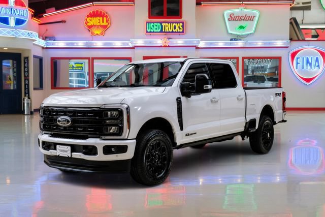 Used 2023 Ford F250 Lariat w/ Lariat Ultimate Package AWD/4WD image 2