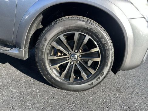 Used 2017 Nissan Armada Platinum image 8