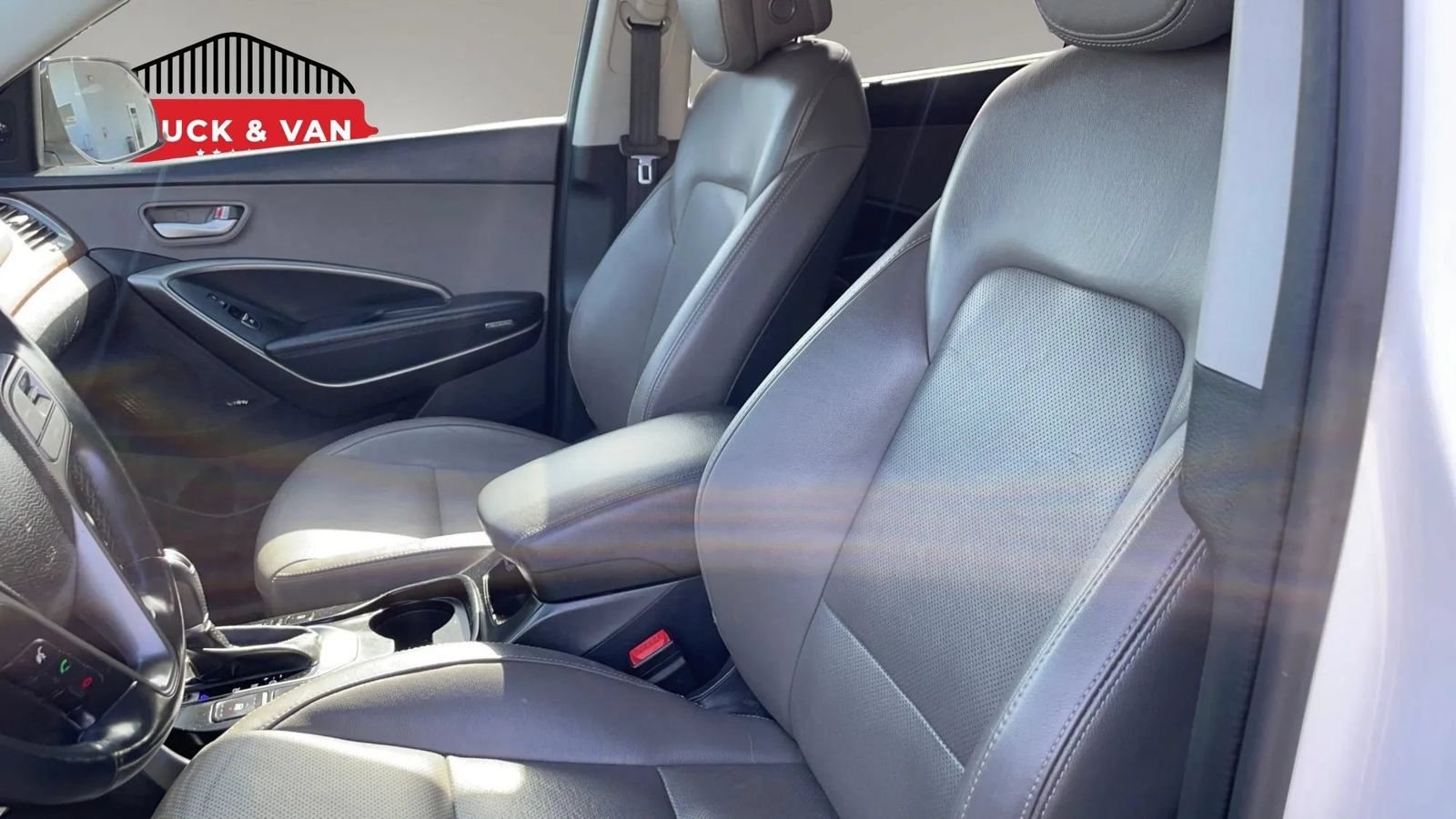 Used 2018 Hyundai Santa Fe FWD image 31