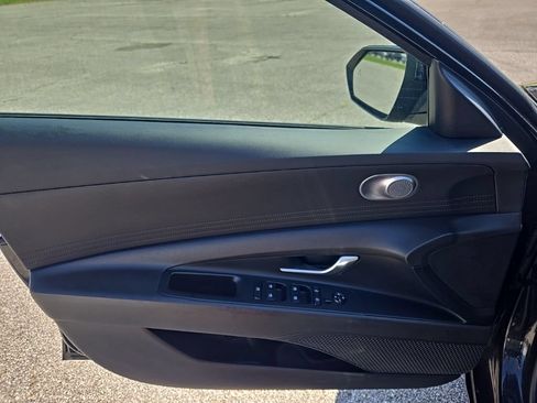 Used 2024 Hyundai Elantra SEL FWD image 16