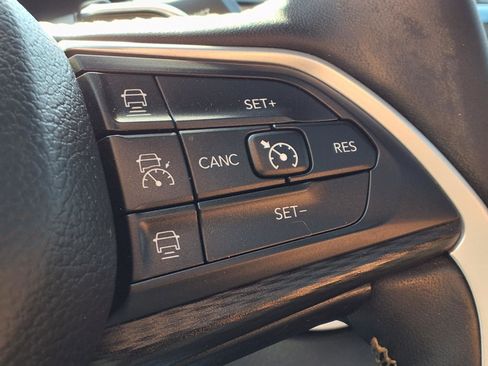 Used 2023 Jeep Grand Cherokee Altitude image 20