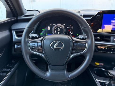 Certified 2024 Lexus UX 250h FWD image 21
