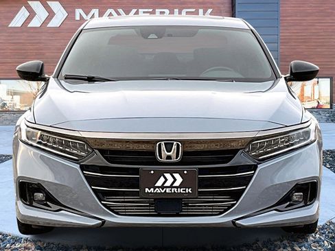 Used 2022 Honda Accord Sport image 2