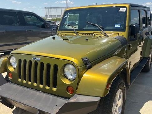 Used 2008 Jeep Wrangler Unlimited Sahara w/ Dual Top Group AWD/4WD image 1