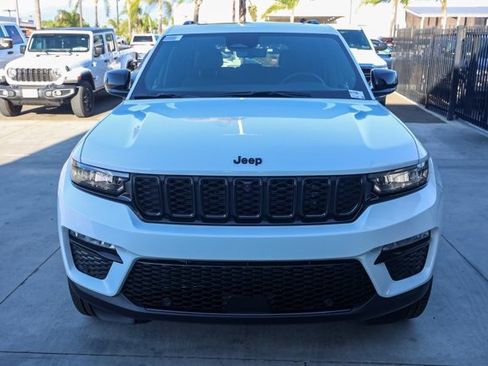 New 2025 Jeep Grand Cherokee Limited w/ Luxury Tech Group II image 9