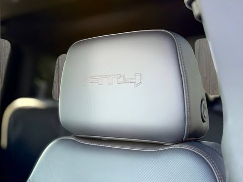 Used 2025 GMC Sierra 2500 AT4 w/ AT4 Premium Plus Package AWD/4WD image 20
