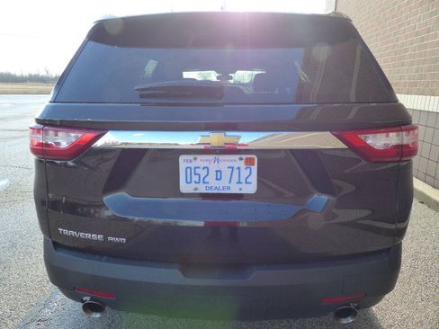 Used 2020 Chevrolet Traverse LS w/ LPO, Floor Liner Package AWD/4WD image 8