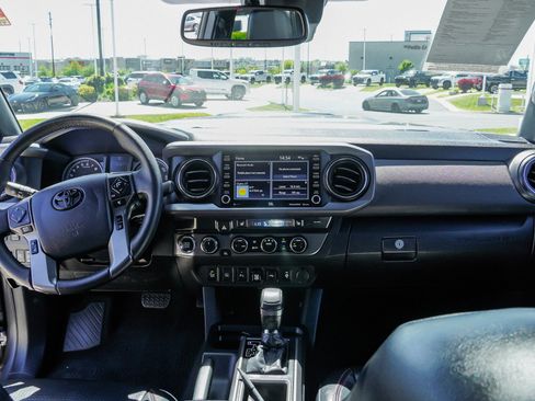 Certified 2020 Toyota Tacoma TRD Pro AWD/4WD image 32