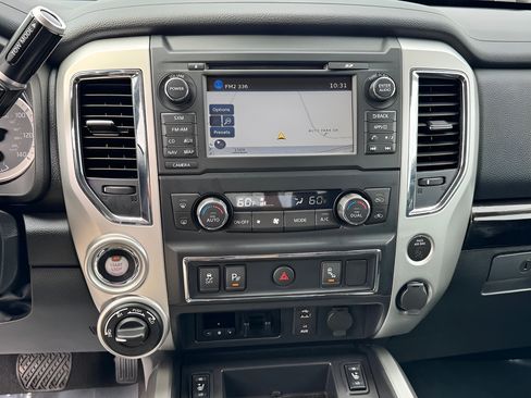 Used 2017 Nissan Titan SV AWD/4WD image 17