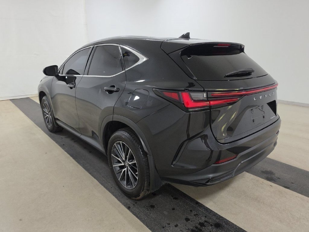 Used 2023 Lexus NX 250 FWD w/ Towing Package (2000 Lbs) image 4
