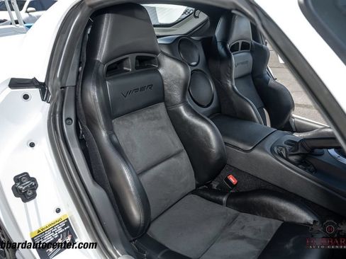 Used 2009 Dodge Viper ACR RWD image 30