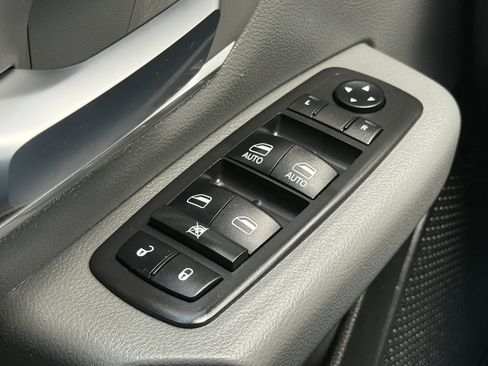 Used 2019 RAM 1500 Big Horn AWD/4WD image 36