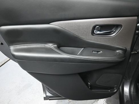 Used 2021 Nissan Murano S image 22